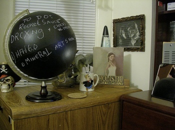 chalkboard-globe